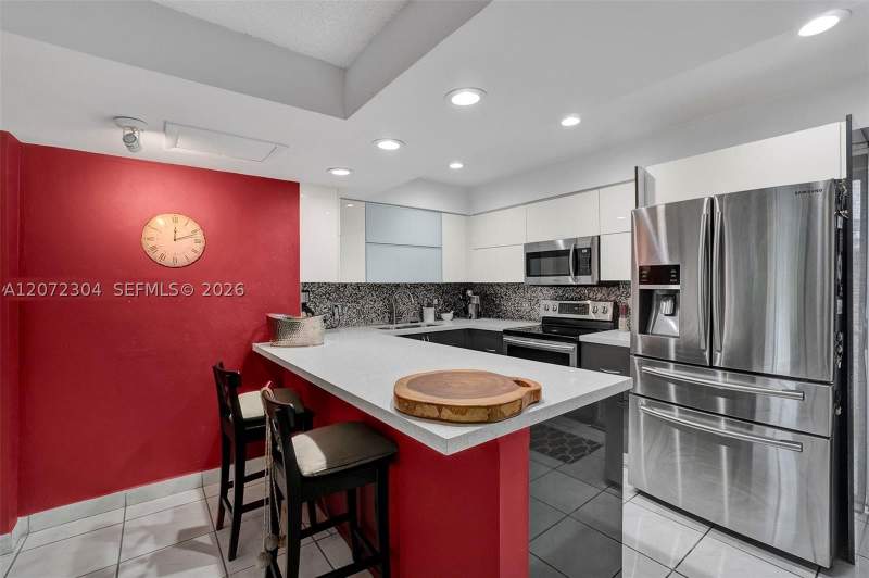 3 bedroom Condominium at 6821 Brookline Dr 6821, Country Club Of Miami Con, Hialeah — photo 4