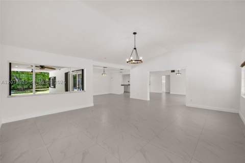 8261 SW 142nd St, Palmetto Bay FL - photo 19 of 39