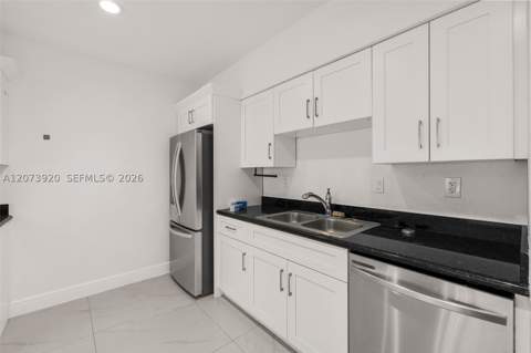 8261 SW 142nd St, Palmetto Bay FL - photo 20 of 39