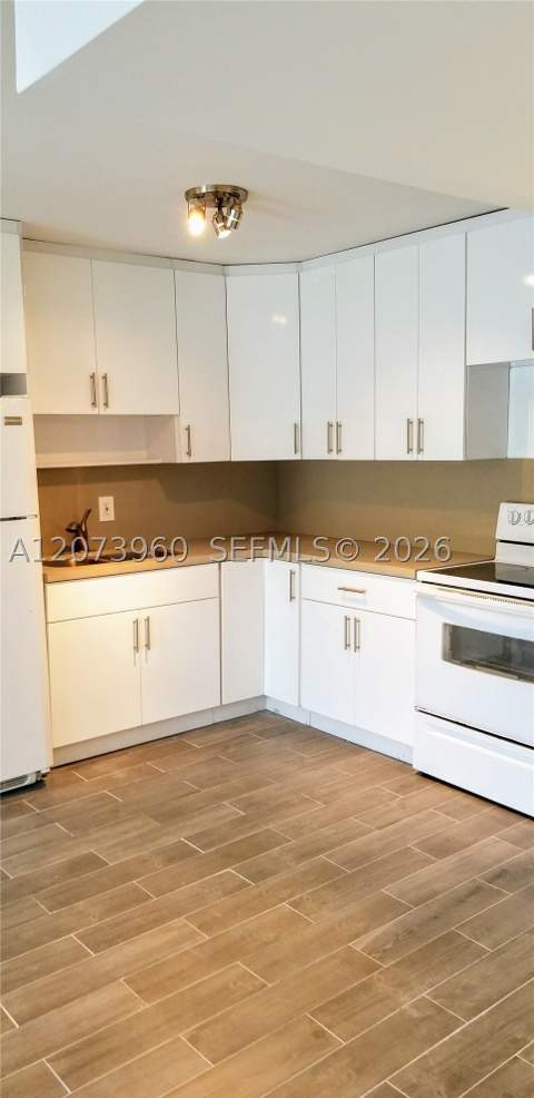 15205 NE 6th Ave D204, Miami FL - photo 9 of 32