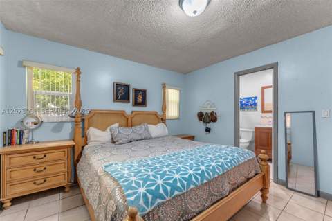 9618 SW 3rd Ln 18, Miami FL - photo 16 of 23