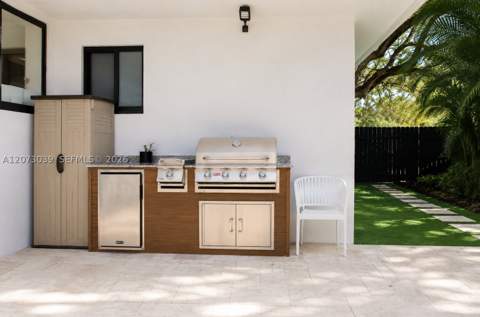 835 NE 120th St, Biscayne Park FL - photo 21 of 50