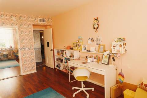 9111 E Bay Harbor Dr 5B, Bay Harbor Islands FL - photo 10 of 32