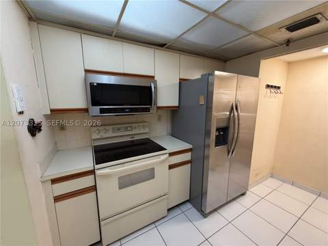 2457 Collins Ave 1405, Miami Beach FL - photo 14 of 60