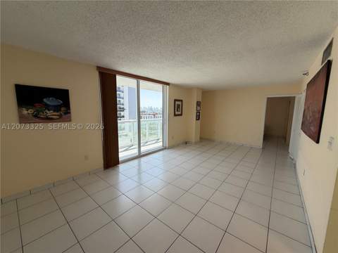 2457 Collins Ave 1405, Miami Beach FL - photo 7 of 60