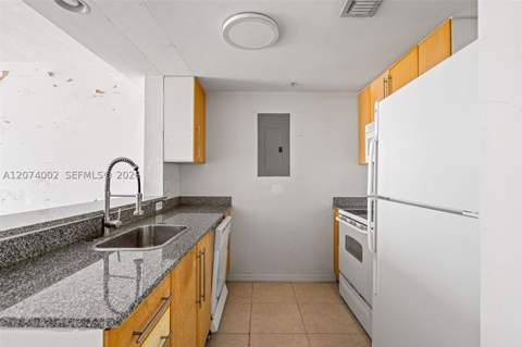 275 NE 18th St 1803, Miami FL - photo 17 of 39