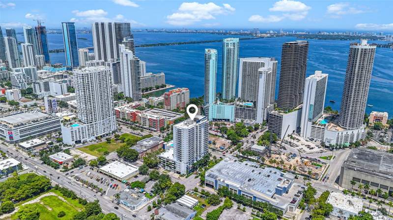 2 bedroom Condominium at 275 NE 18th St 1803, 1800 Biscayne Plaza Condo, Miami — photo 5