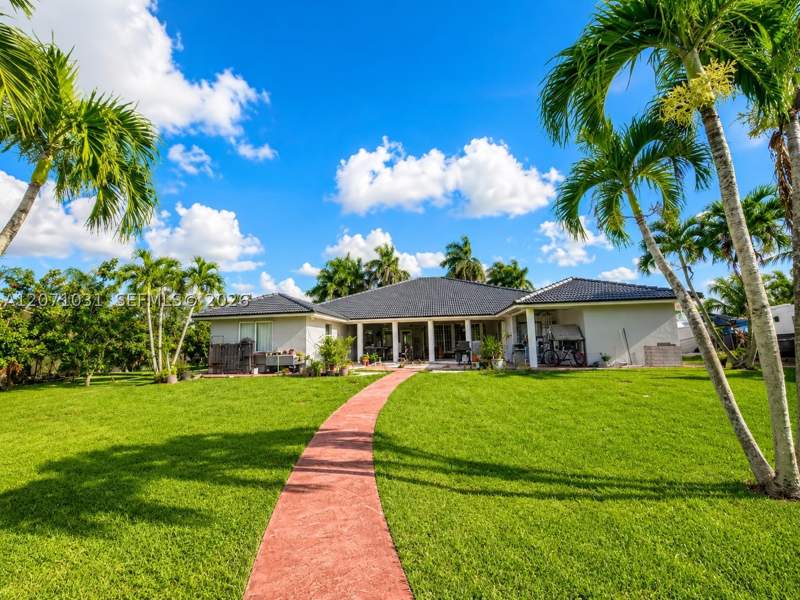 6 bedroom SingleFamilyResidence at 20835 SW 236th St, Redland, Homestead — photo 3