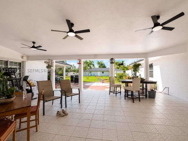6 bedroom SingleFamilyResidence at 20835 SW 236th St, Redland, Homestead — photo 5