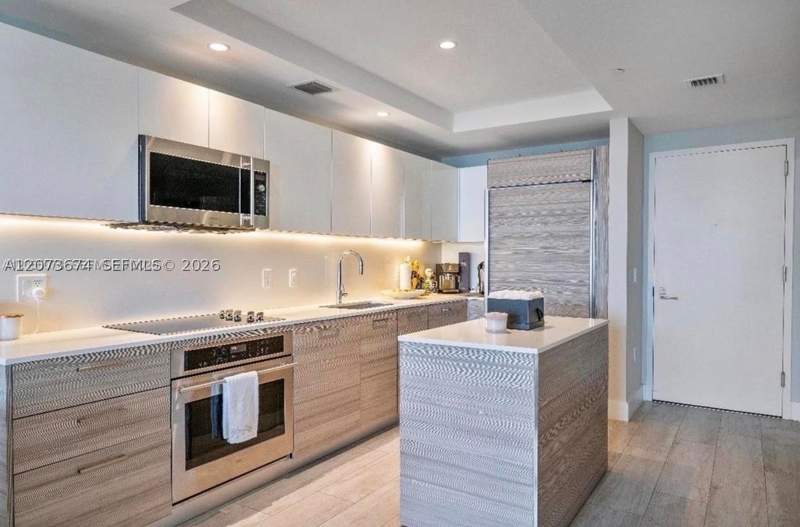 1 bedroom Condominium at 121 NE 34th St 2506A, 3401 Midtown Condo, Miami — photo 2