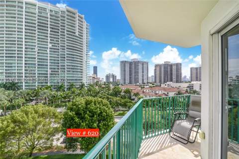 19900 E Country Club Dr 620, Aventura FL - photo 13 of 22