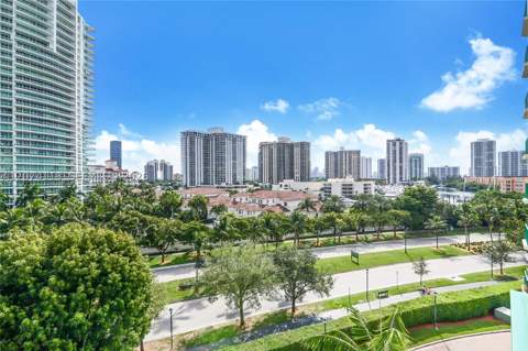 19900 E Country Club Dr 620, Aventura FL - photo 14 of 22
