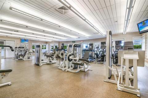 19900 E Country Club Dr 620, Aventura FL - photo 16 of 22