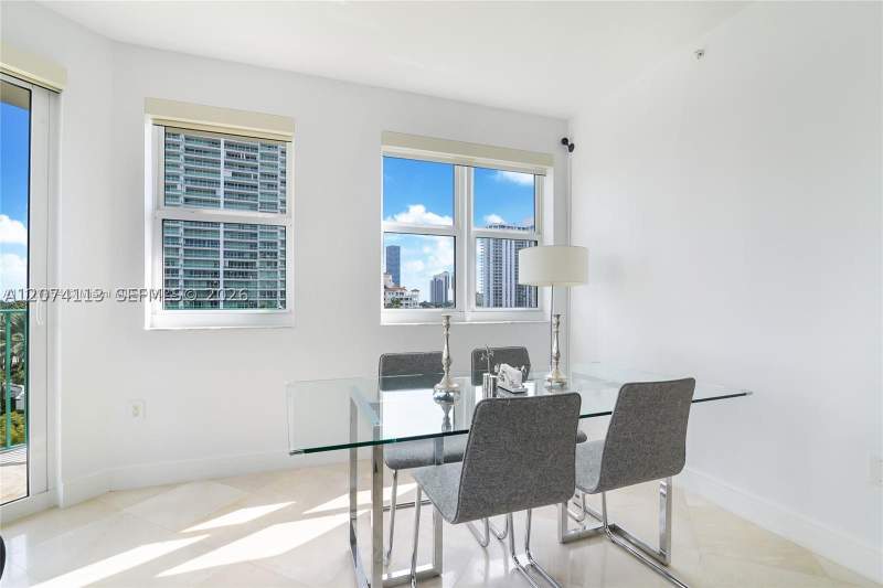 3 bedroom Condominium at 19900 E Country Club Dr 620, Turnberry Village So Towe, Aventura — photo 2