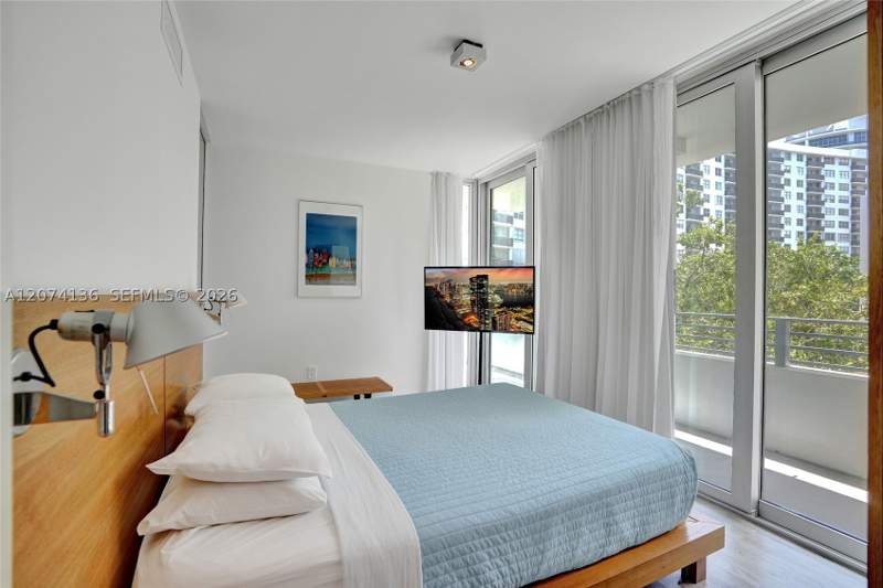 1 bedroom Condominium at 6080 Collins Ave 520, 6080 Collins Condo, Miami Beach — photo 4