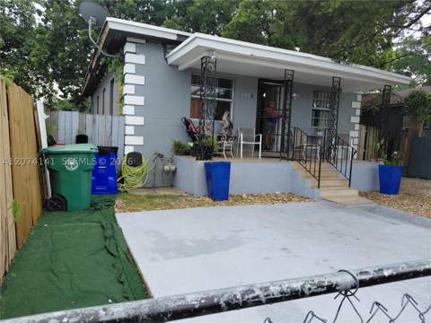 1530 NW 68th Ter, Miami FL - photo 11 of 13