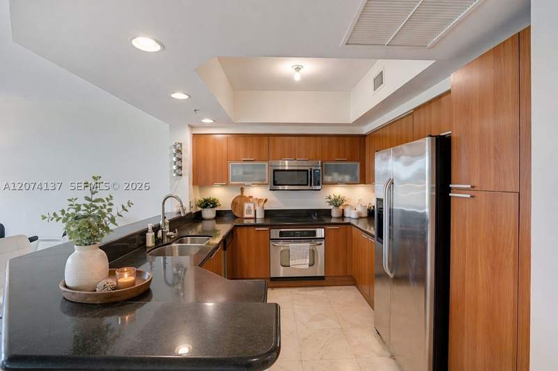 3 bedroom Condominium at 15051 Royal Oaks Ln 503, The Oaks I Condo, North Miami — photo 4