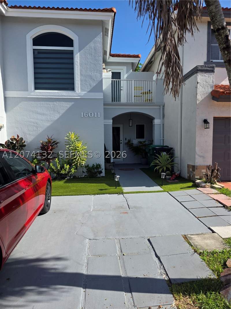 4 bedroom SingleFamilyResidence at 16011 SW 87th Ter, BRISTOL POINTE, Miami — photo 1