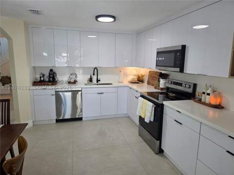 16011 SW 87th Ter, Miami FL - photo 13 of 22