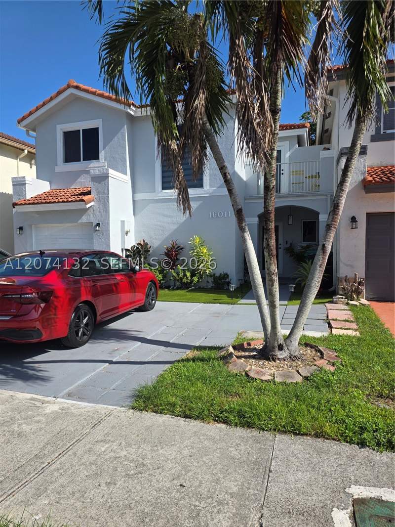 4 bedroom SingleFamilyResidence at 16011 SW 87th Ter, BRISTOL POINTE, Miami — photo 2