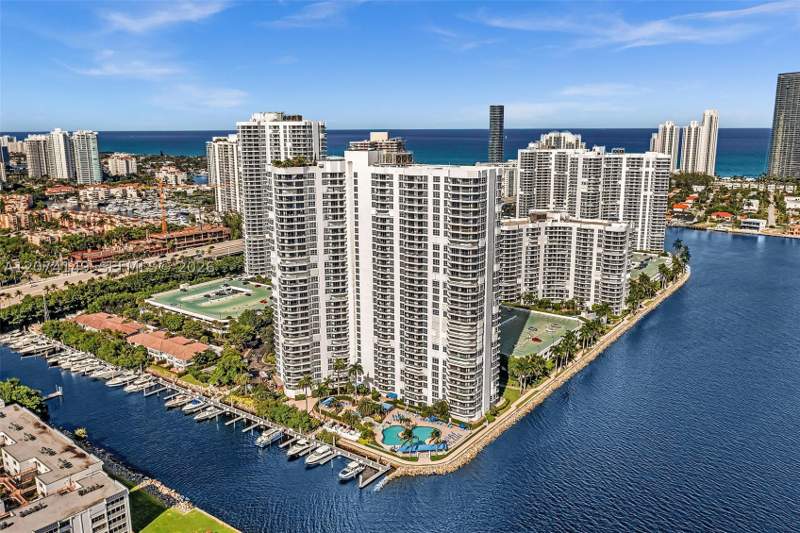 2 bedroom Condominium at 3530 Mystic Pointe Dr 411, Mystic Pointe Tower 500 C, Aventura — photo 2