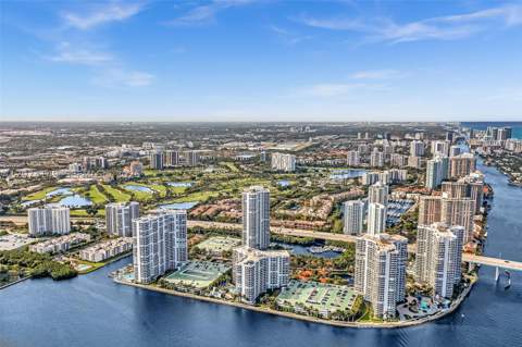 3530 Mystic Pointe Dr 411, Aventura FL - photo 8 of 39