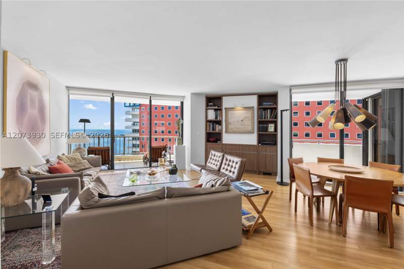 2 bedroom Condominium at 1581 Brickell Ave 1105, Villa Regina Condo, Miami — photo 2