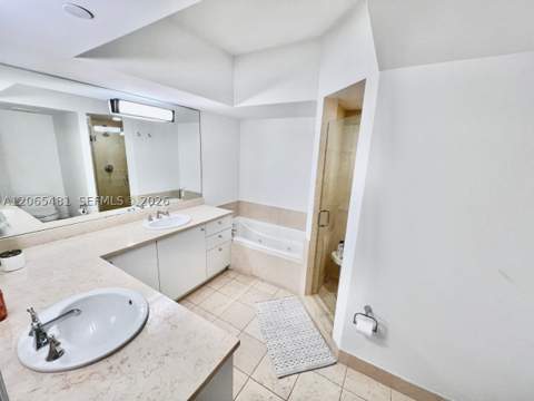 20000 E Country Club Dr 612, Aventura FL - photo 18 of 32