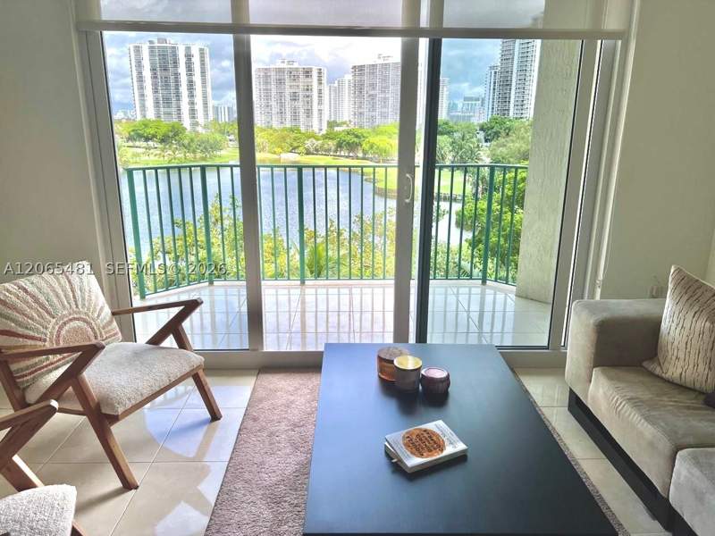 2 bedroom Condominium at 20000 E Country Club Dr 612, Turnberry Vlg No Tower Co, Aventura — photo 3