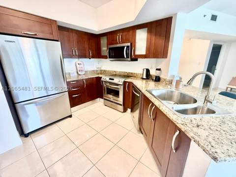 20000 E Country Club Dr 612, Aventura FL - photo 6 of 32
