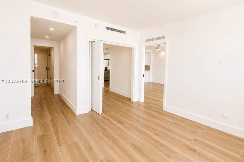 2 bedroom Condominium at 5601 Collins Ave 1009, The Pavilion Condo, Miami Beach — photo 3