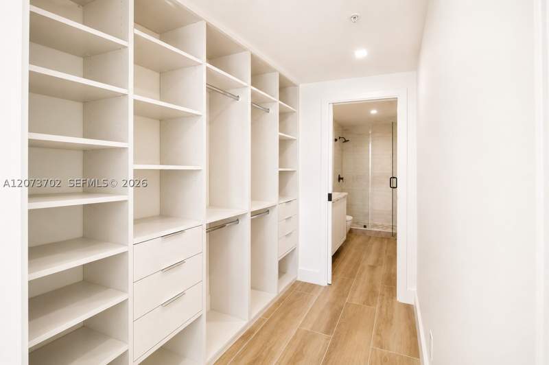 2 bedroom Condominium at 5601 Collins Ave 1009, The Pavilion Condo, Miami Beach — photo 4