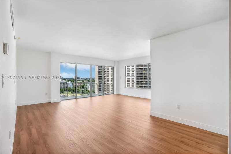 1 bedroom Condominium at 11111 Biscayne Blvd 1000, Jockey Club Condo, Miami — photo 2