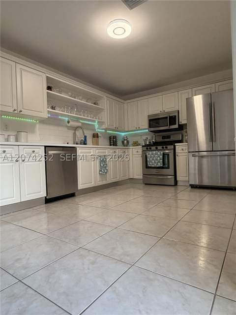 15316 SW 111th St, Miami FL - photo 8 of 41
