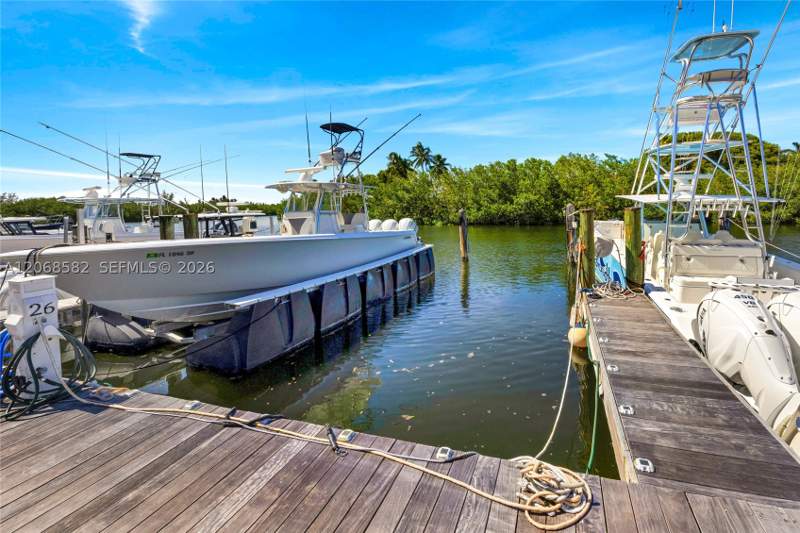 3 bedroom Townhouse at 5996 Paradise Point Dr, Royal Harbour Yacht Club, Palmetto Bay — photo 3