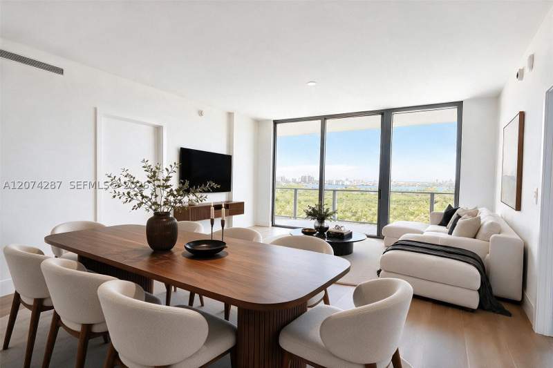 2 bedroom Condominium at 2411 Laguna circle 1503, One Park Tower, North Miami — photo 2