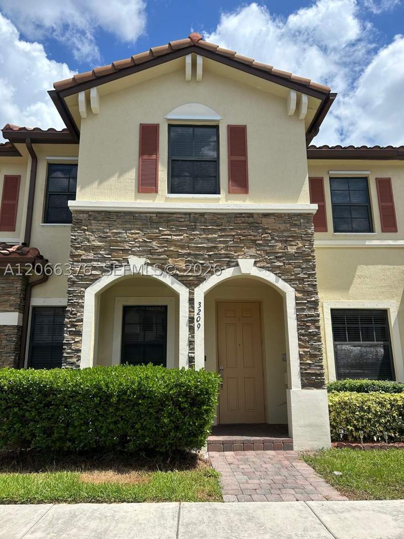 3 bedroom Townhouse at 3209 SE 5th St, Martinique At Oasis Repla, Homestead — photo 3