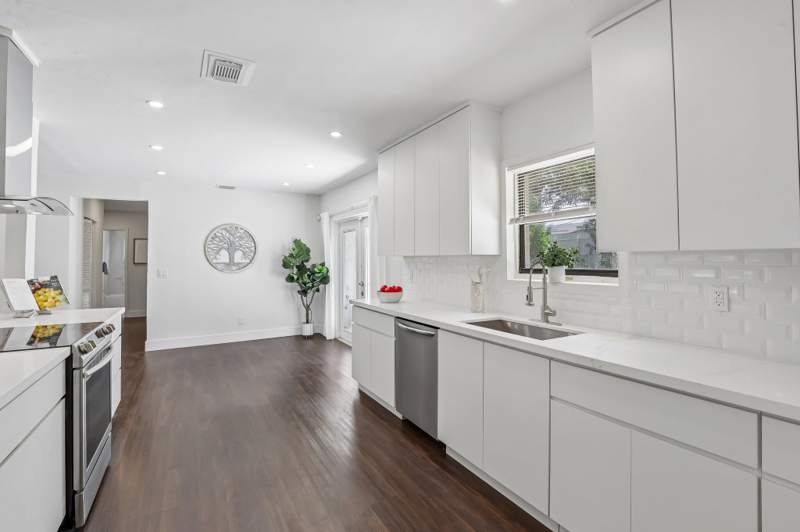 4 bedroom SingleFamilyResidence at 1040 NW 149th Street, Biscayne Lake View, Miami — photo 4