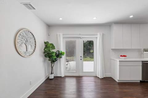 1040 NW 149th Street, Miami FL - photo 9 of 29