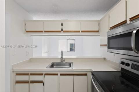 13856 SW 93rd Ln 13856, Miami FL - photo 17 of 37