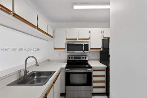 13856 SW 93rd Ln 13856, Miami FL - photo 18 of 37