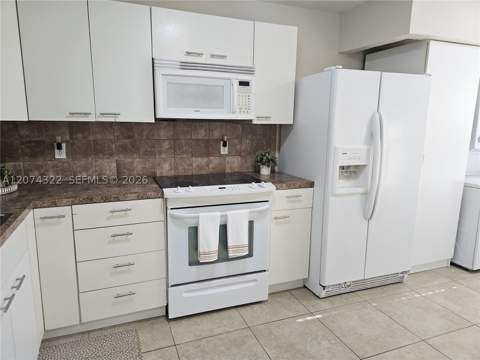 10240 SW 137th Ct, Miami FL - photo 8 of 24