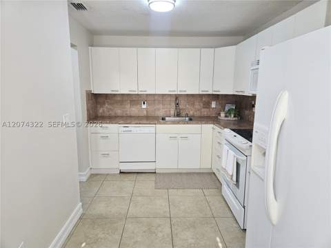 10240 SW 137th Ct, Miami FL - photo 9 of 24