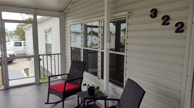3 bedroom MobileHome at 35303 SW 180 Ave 321-322, Gateway West Condo, Homestead — photo 4