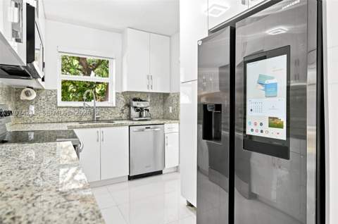 367 NE 86th St, El Portal FL - photo 12 of 33