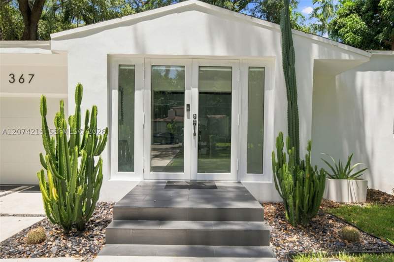 2 bedroom SingleFamilyResidence at 367 NE 86th St, Sherwood Forest, El Portal — photo 3