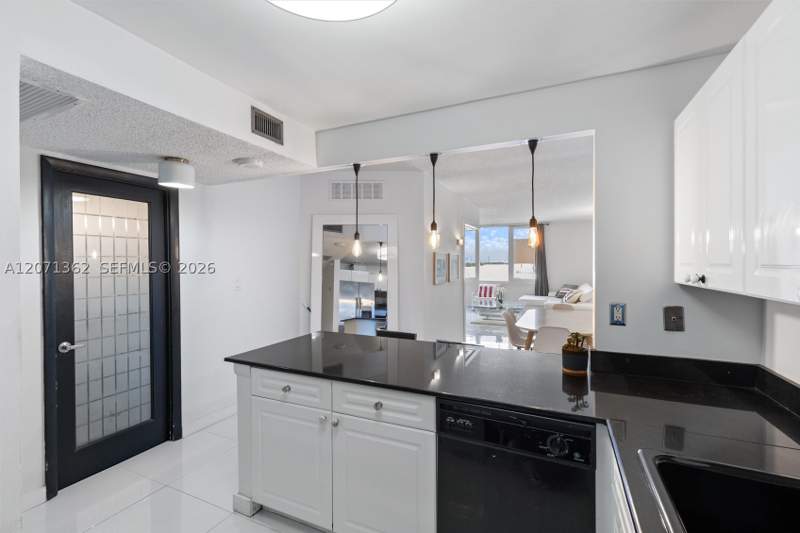 0 bedroom Condominium at 2301 collins ave 931, Roney Palace Condo, Miami Beach — photo 4