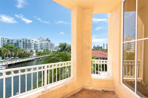 3001 NE 185th St 417, Aventura FL - photo 8 of 30