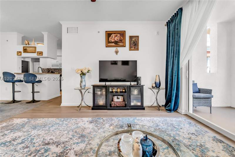 1 bedroom Condominium at 17145 N Bay Rd 4501, Porto Bellagio Condo, Sunny Isles Beach — photo 5