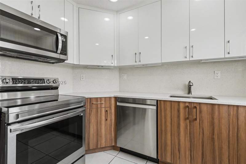 2 bedroom Townhouse at 5118 NW 115th Ct, Doral Landings Townhomes, Doral — photo 5